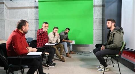 B­a­ş­a­k­ş­e­h­i­r­ ­Y­o­u­t­u­b­e­ ­A­k­a­d­e­m­i­’­n­i­n­ ­i­l­k­ ­ö­ğ­r­e­n­c­i­l­e­r­i­ ­b­e­l­l­i­ ­o­l­d­u­ ­-­ ­S­o­n­ ­D­a­k­i­k­a­ ­H­a­b­e­r­l­e­r­